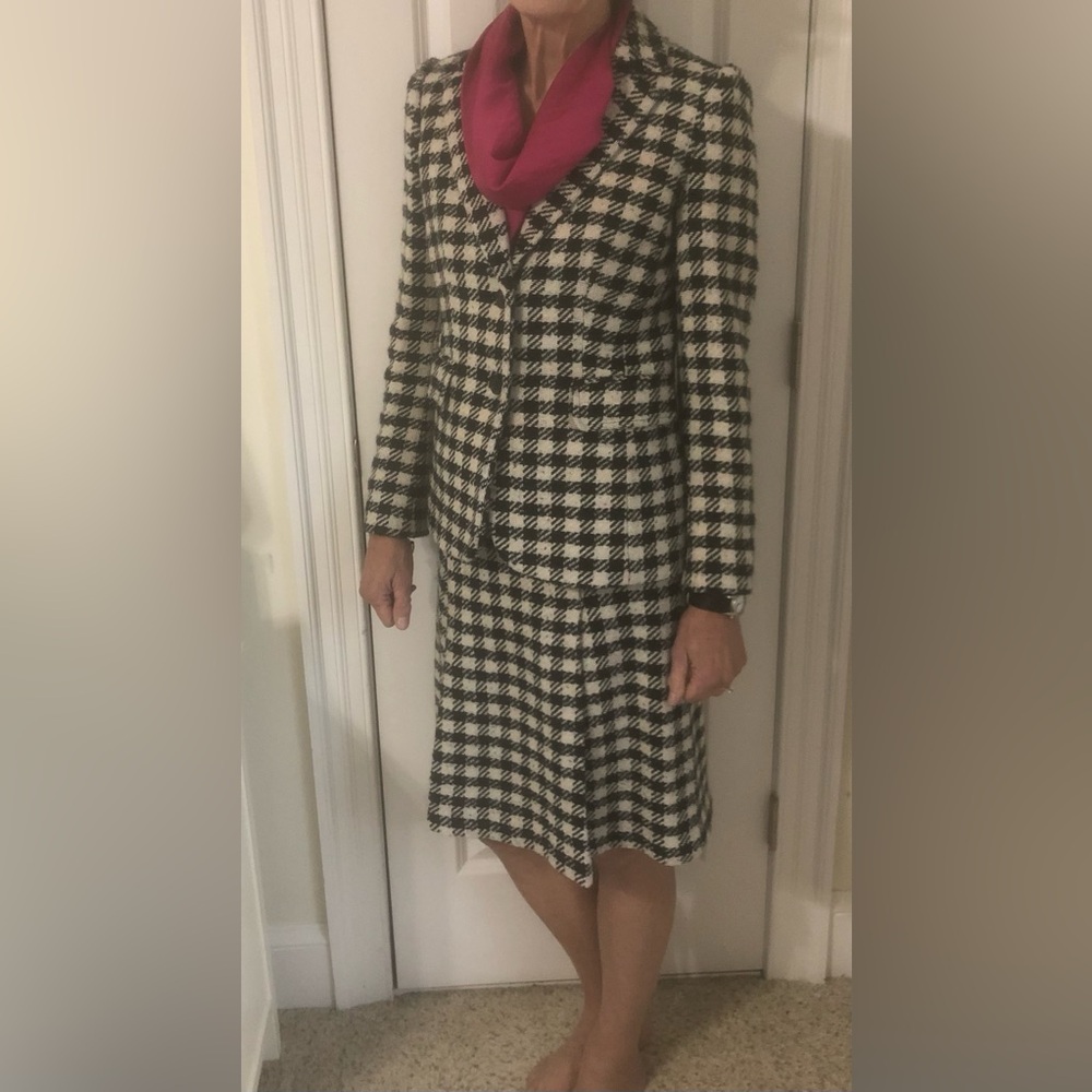 Talbots Exceptional Quality Jacket And Above Knee… - image 1